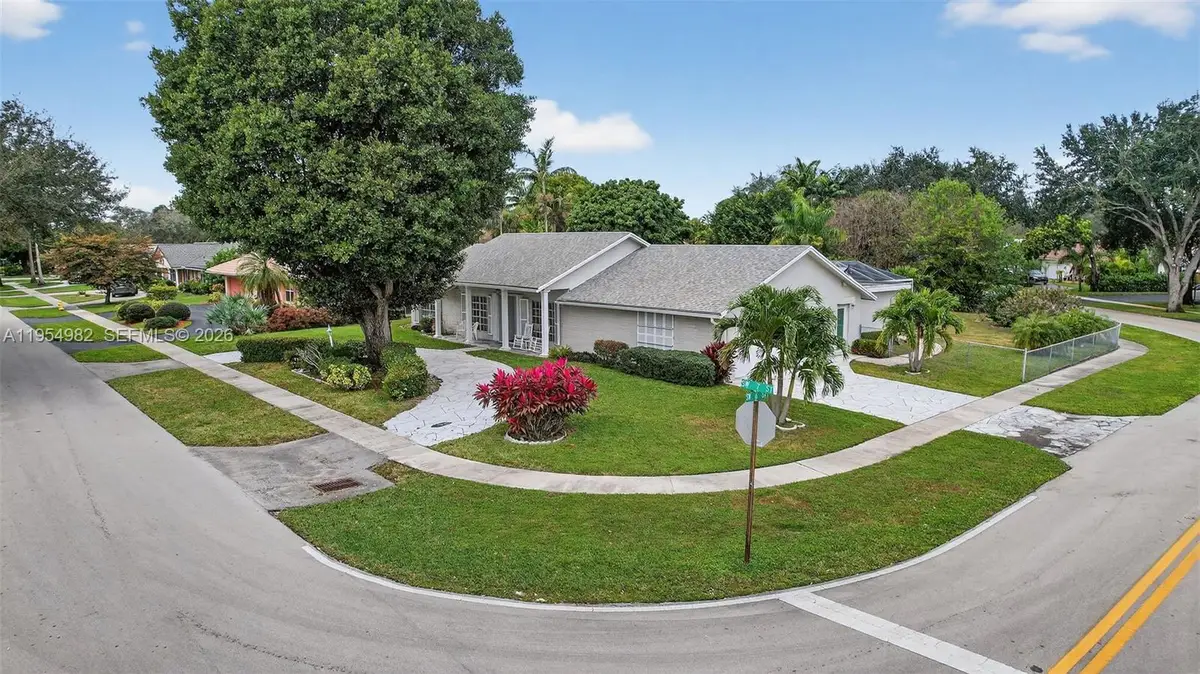7141 SW 7th St, Plantation, FL 33317 - Image #1