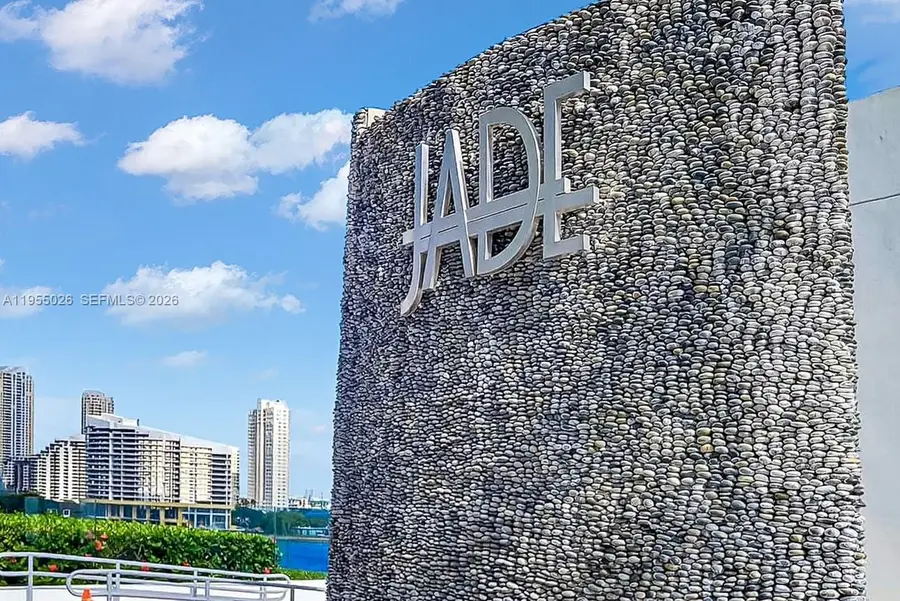 1331 Brickell Bay Dr #4201, Miami, FL 33131 - Image #2