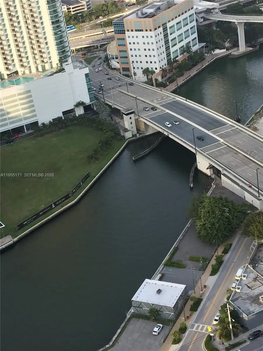 88 SW 7th St #3711, Miami, FL 33130 - Image #2