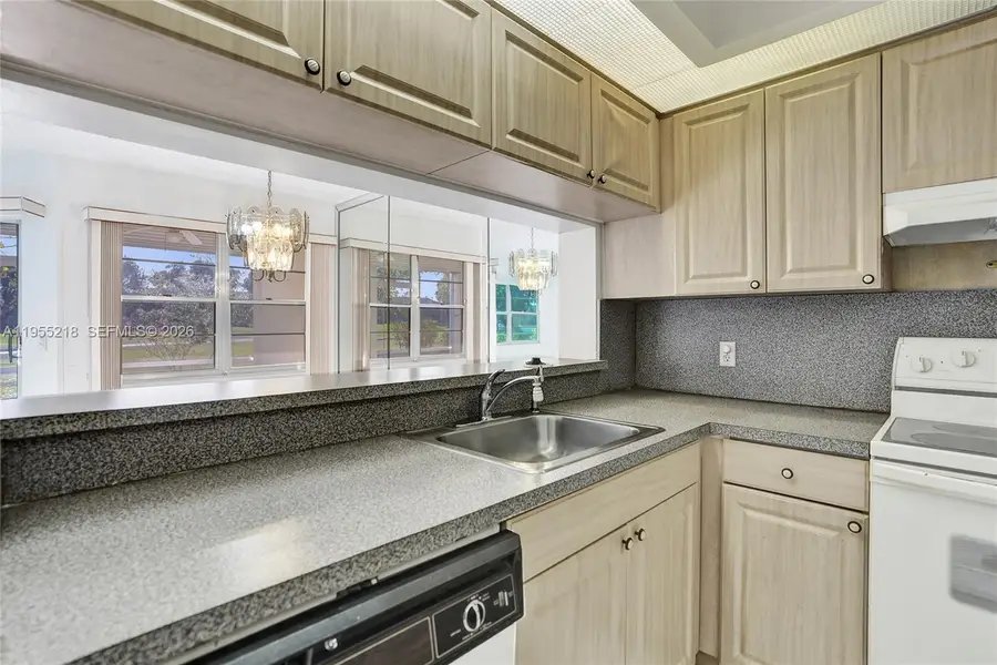 900 SW 128th Ave #103D, Pembroke Pines, FL 33027 - Image #2