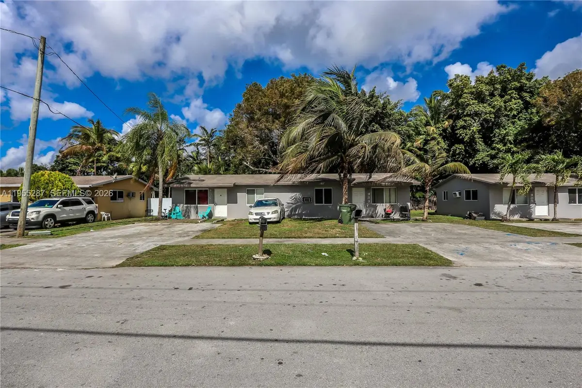 933 NW 11th St, Homestead, FL 33030 - #1