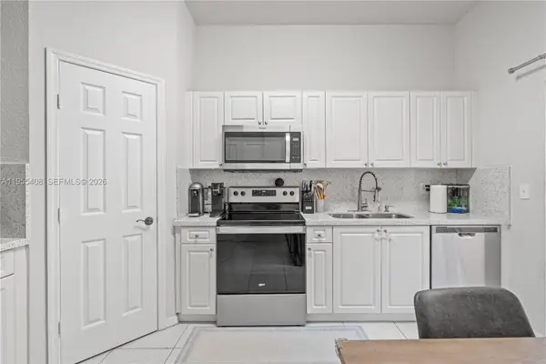 1940 SE 24th Ter #1940, Homestead, FL 33035