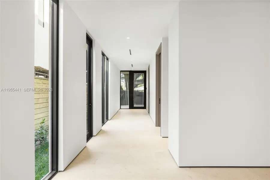 3144 Elizabeth St, Coconut Grove, FL 33133 - Image #3