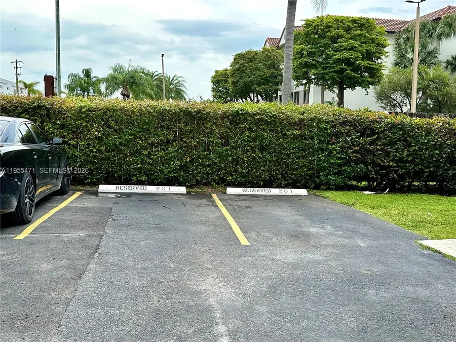 2582 W 56th St #201, Hialeah, FL 33016 - Image #2