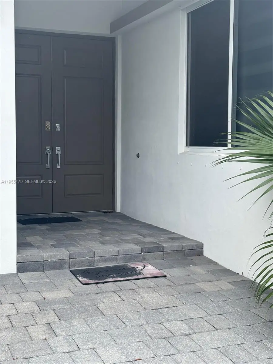 15062 SW 177th Ter, Miami, FL 33187 - Image #2