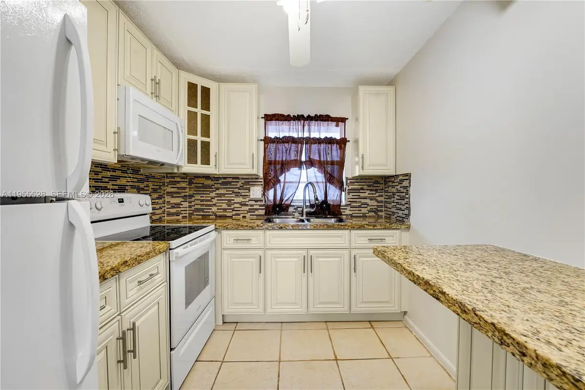 1200 Tallwood Ave #308, Hollywood, FL 33021 - Image #1