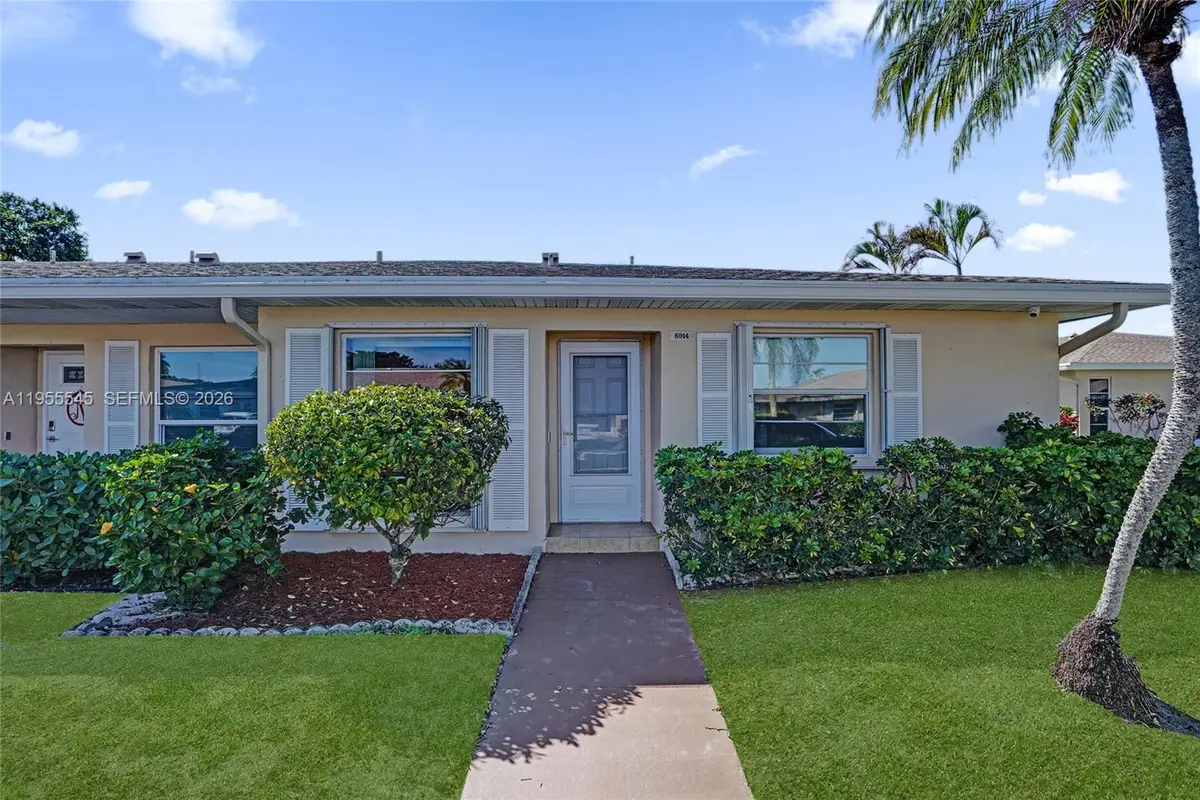 8914 Belle Aire Dr, Boca Raton, FL 33433 - #1