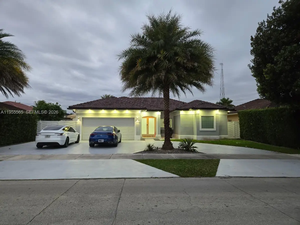 15412 SW 183rd Ter, Miami, FL 33187 - Image #1