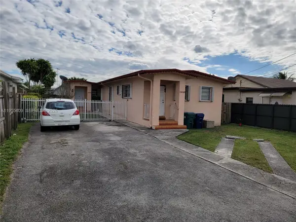 11048 SW 2nd St, Sweetwater, FL 33174