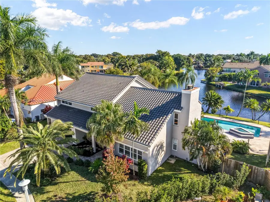 10110 SW 3rd St, Plantation, FL 33324 - Image #2