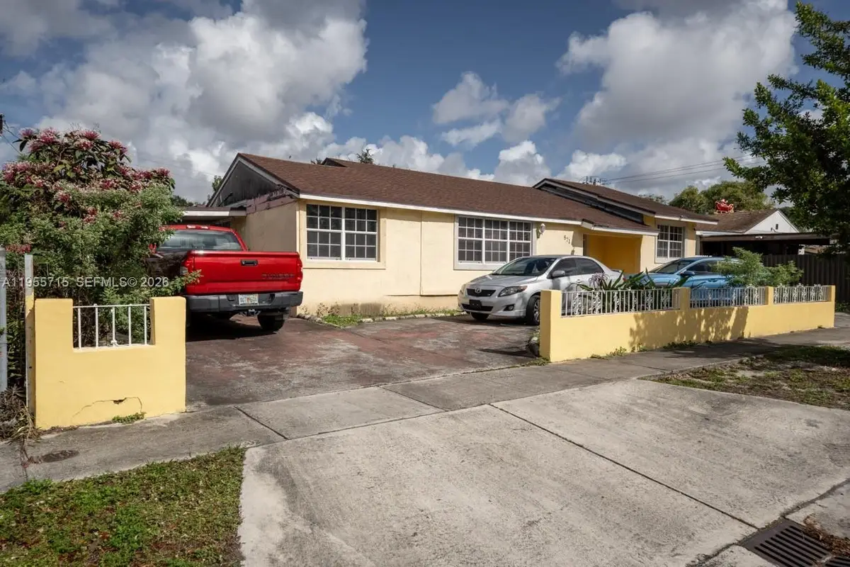 671 E 6th Pl, Hialeah, FL 33010 - Image #1