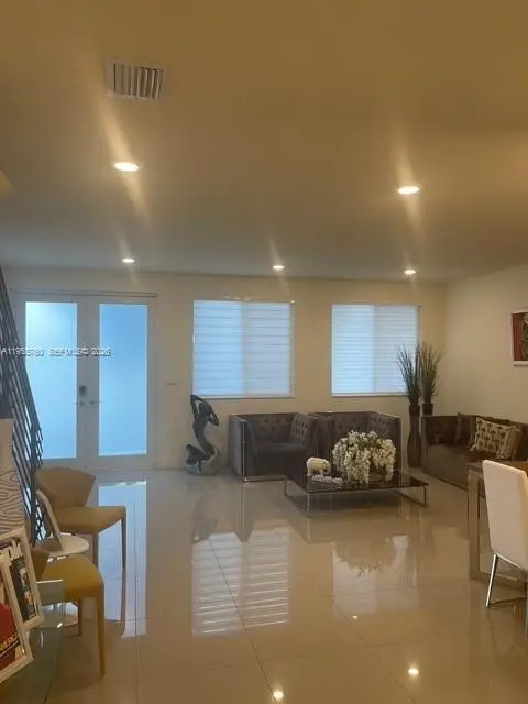 6484 NW 103rd Place #6484, Doral, FL 33178
