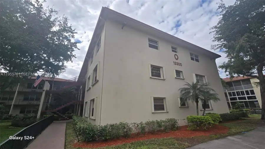 Address Withheld By Seller, Pembroke Pines, FL 33027 - Image #3