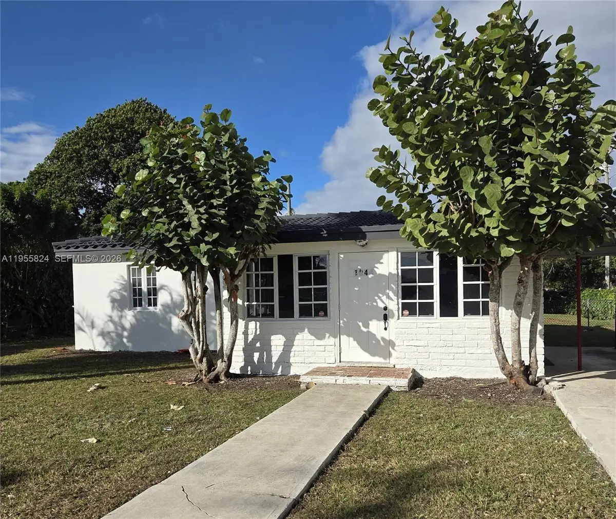 1044 NE 4th Ave, Homestead, FL 33030 - Image #1