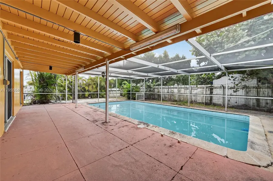 5700 NW 111th Ter, Hialeah, FL 33012 - #2