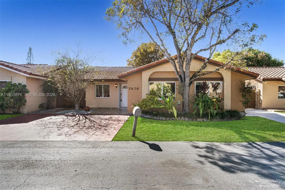 7476 SW 112th Pl, Miami, FL 33173 - Image #1