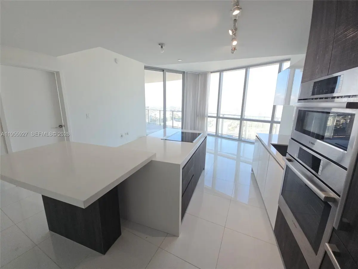 851 NE 1st Ave #4604, Miami, FL 33132 - Image #1
