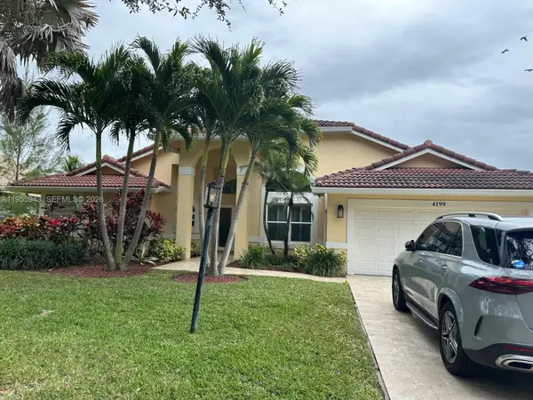 4199 NW 81st Ter, Coral Springs, FL 33065
