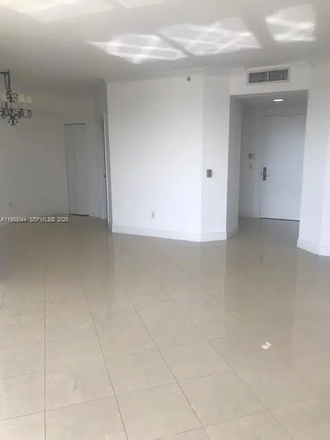 Address Withheld By Seller, Miami Beach, FL 33140 - #2