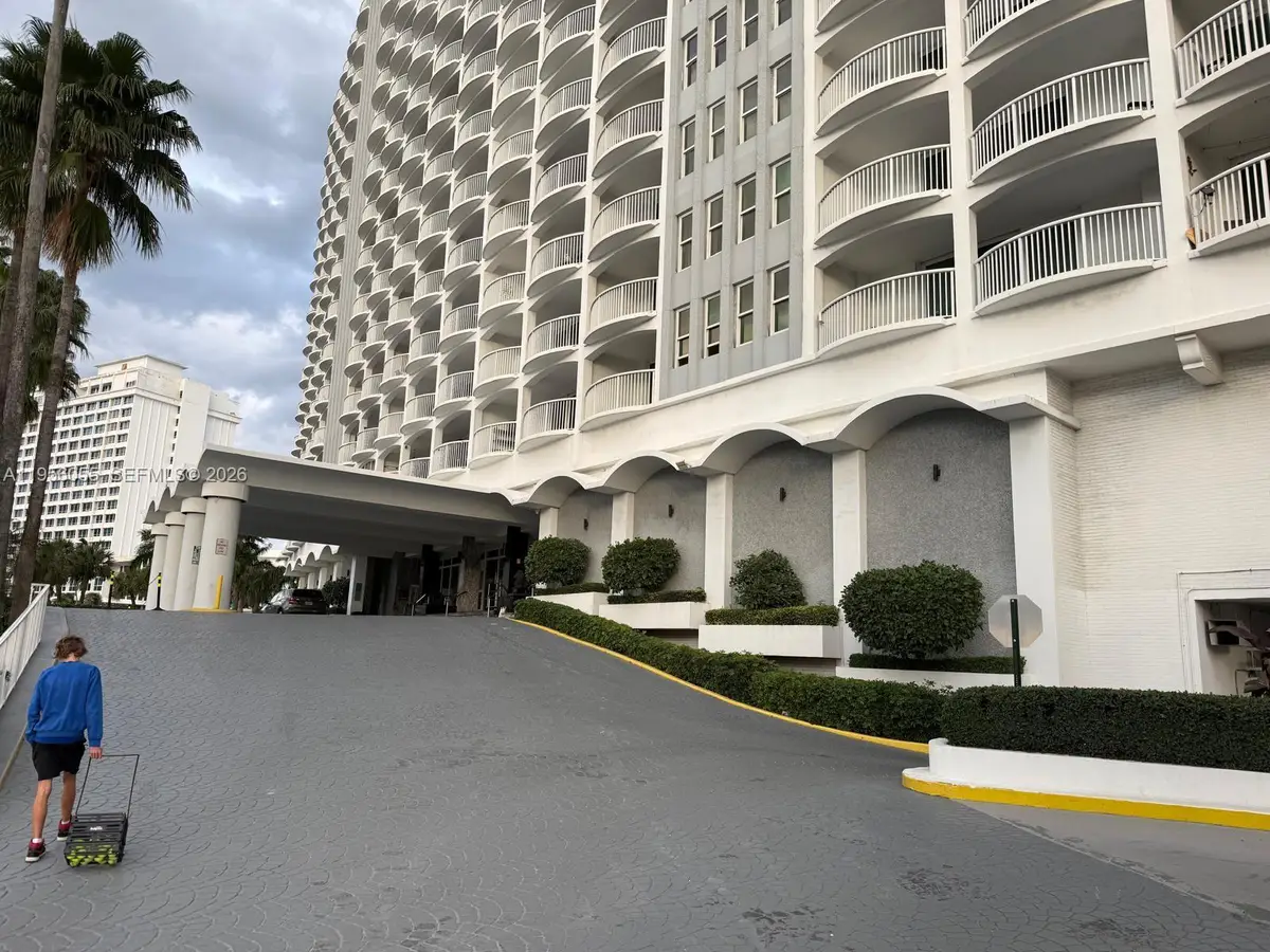 5401 Collins Ave #107, Miami Beach, FL 33140 - Image #1