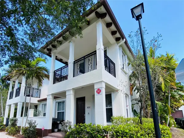 4676 Monarch Way, Coconut Creek, FL 33073