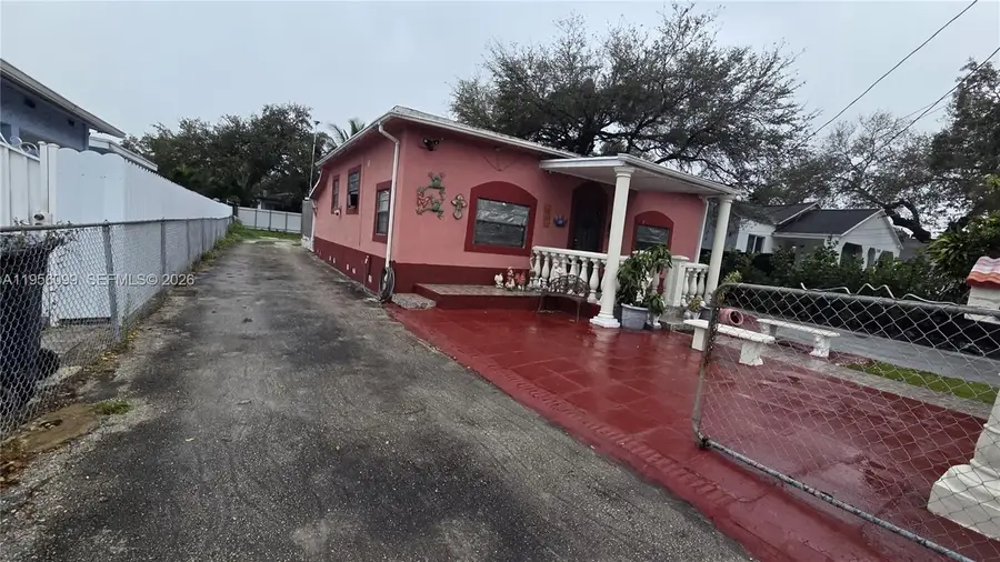 2764 NW 31st St, Miami, FL 33142 - Image #2