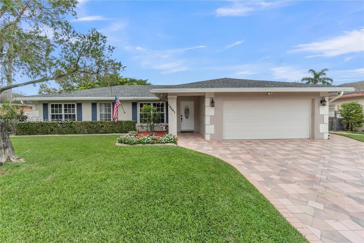 12541 SW 11th Ct, Davie, FL 33325 - Image #1