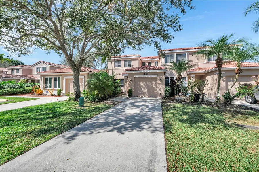 11063 SW 16th Mnr, Davie, FL 33324 - Image #2