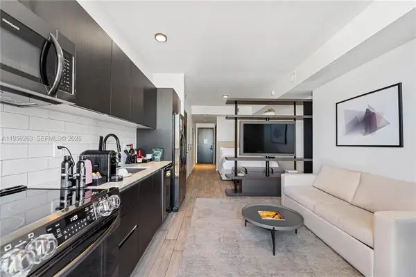 398 NE 5th St #1408, Miami, FL 33132