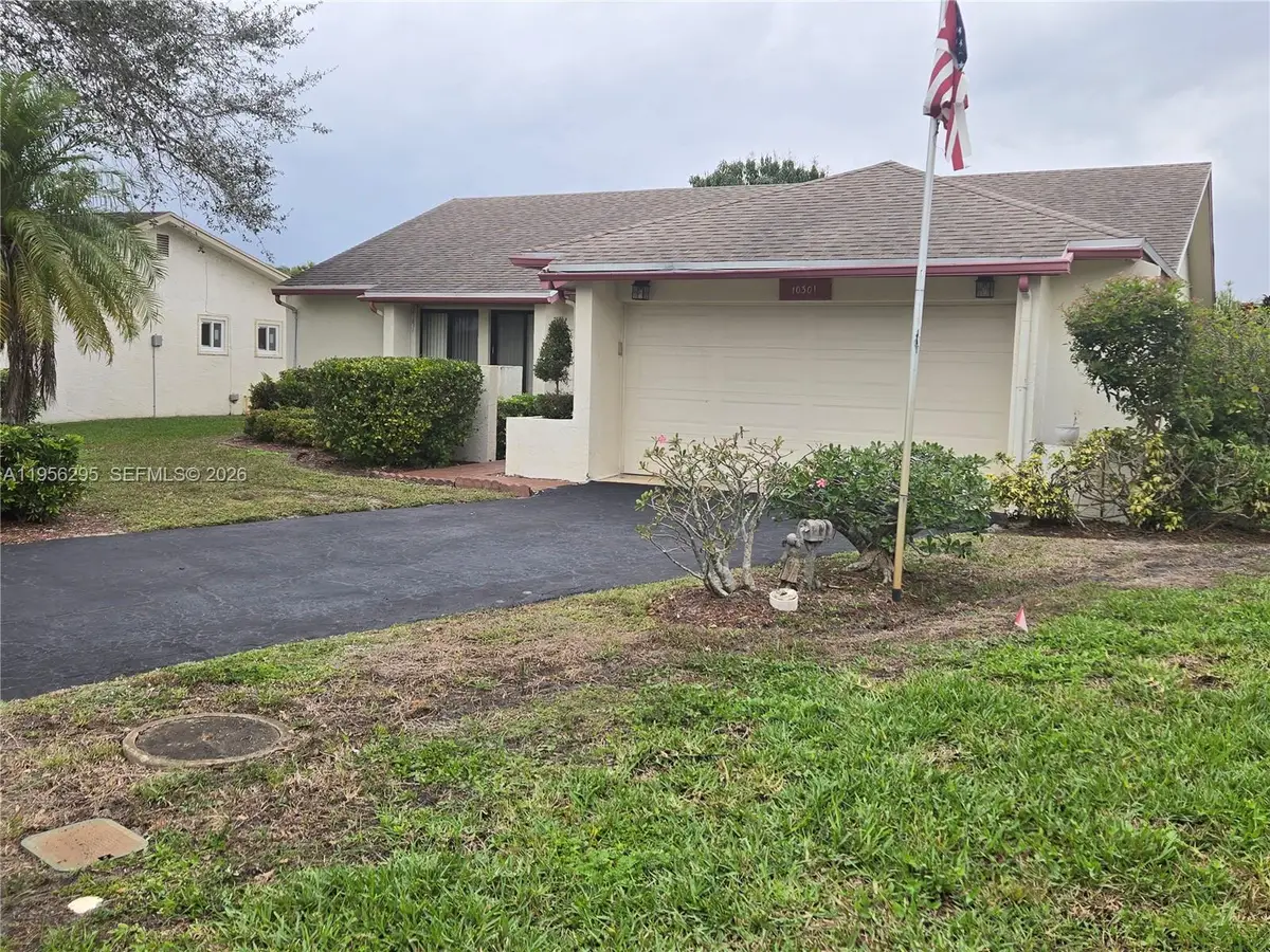 10301 Greenbriar Ct, Boca Raton, FL 33498 - Image #1