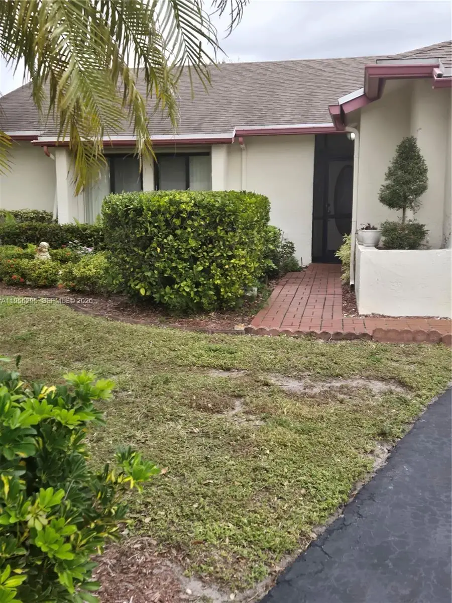10301 Greenbriar Ct, Boca Raton, FL 33498 - Image #2