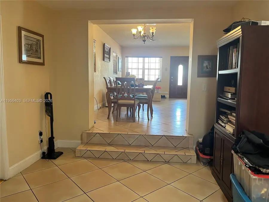 9026 SW 34 St, Miami, FL 33165 - #2
