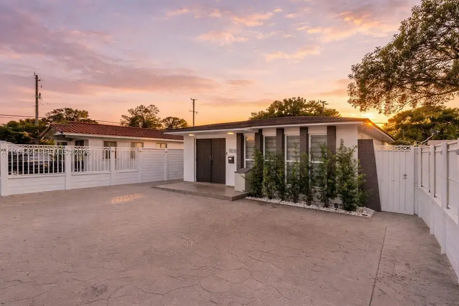 3210 SW 24th Ter, Miami, FL 33145 - Image #2