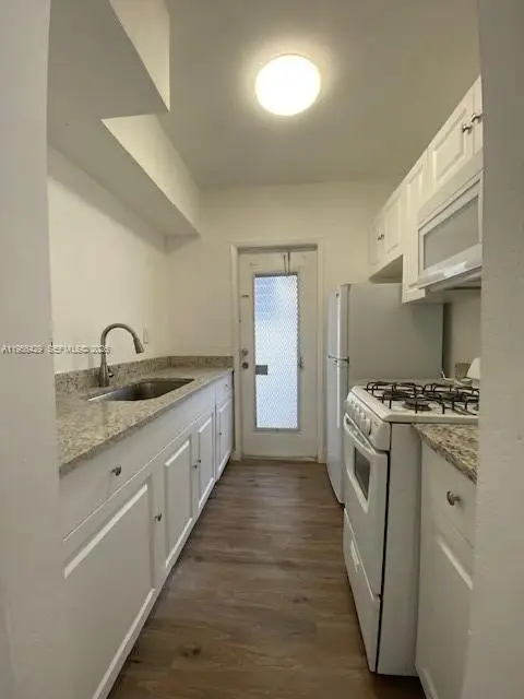 8132 Harding Ave #7, Miami Beach, FL 33141 - Image #1