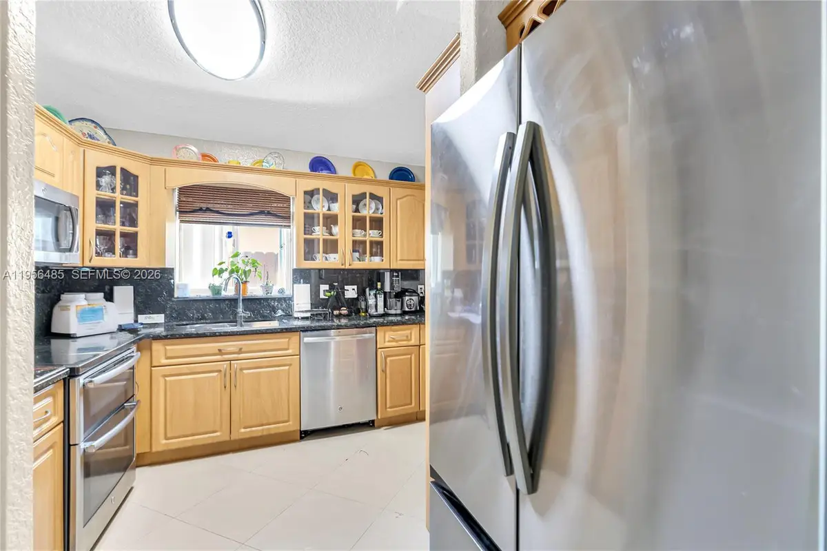 9719 NW 127th St, Hialeah Gardens, FL 33018 - Image #1