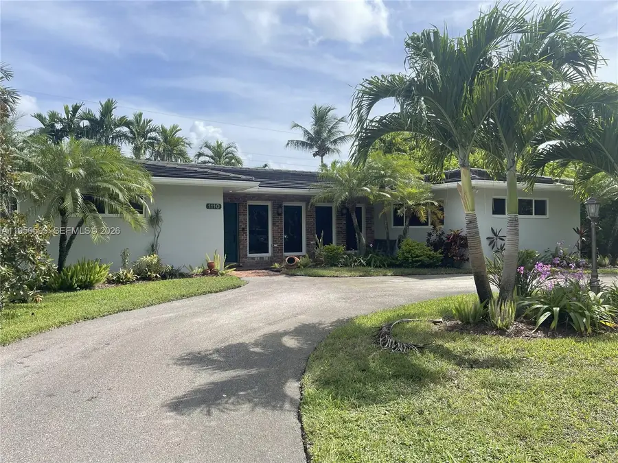 1110 Redbird Ave, Miami Springs, FL 33166 - #2