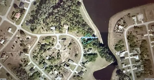 3025 E Briarwood Cir, La Belle, FL 33935