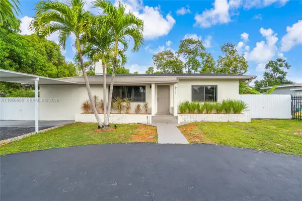 911 NW 138th St, Miami, FL 33168