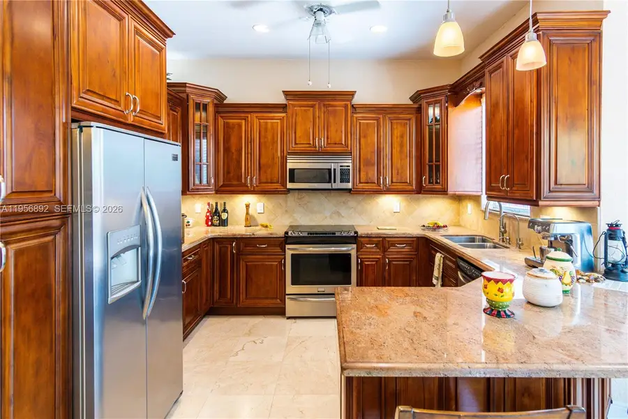 10564 NW 57th St, Doral, FL 33178 - #2