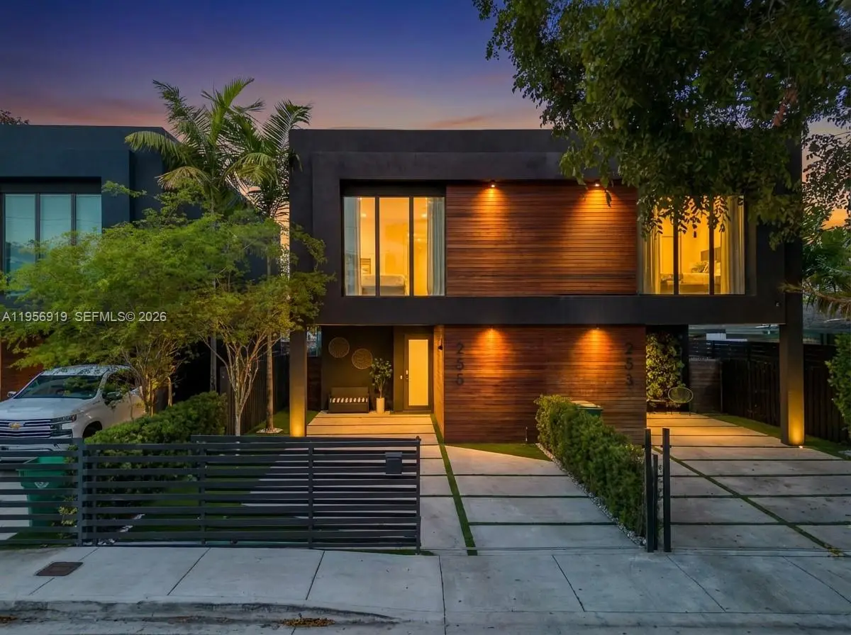 255 NW 39th St, Miami, FL 33127 - Image #1