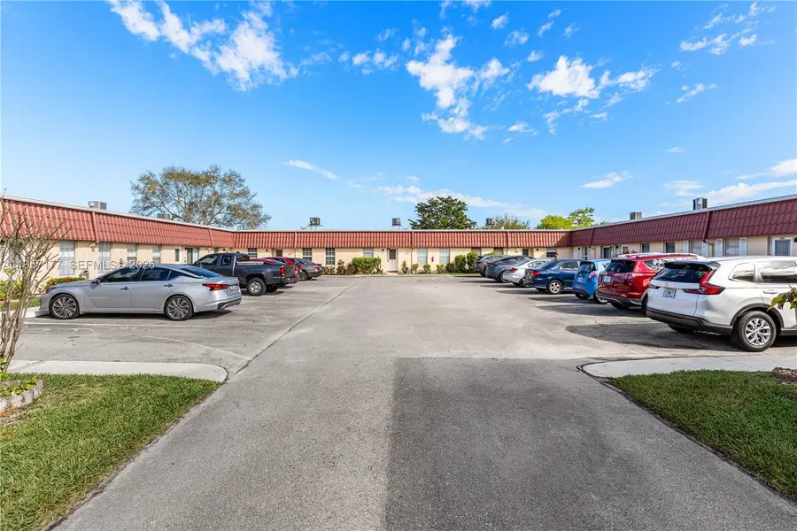 528 Franconia Cir, Lake Worth, FL 33467 - #3