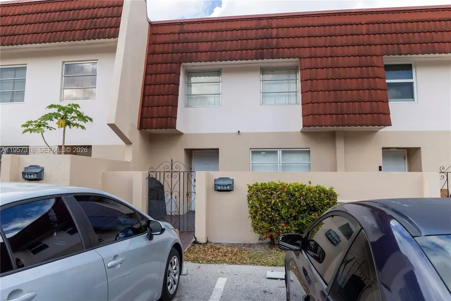 4144 Inverrary Dr #15G, Lauderhill, FL 33319 - Image #2