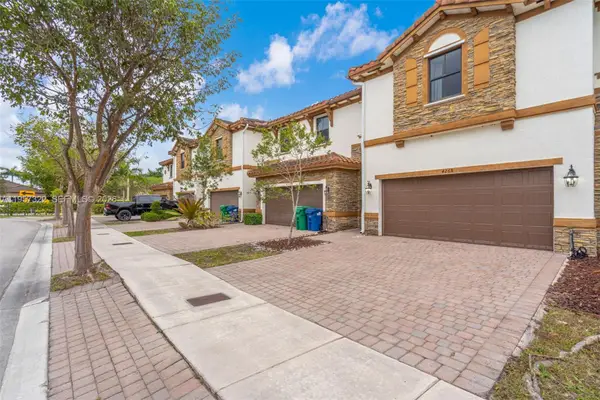 4268 SW 166th Ct, Miami, FL 33185