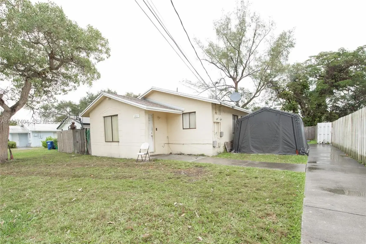 20117 SW 88th Ct, Cutler Bay, FL 33189 - Image #1