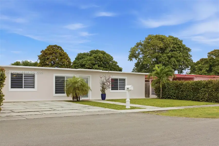 941 E 16th Pl, Hialeah, FL 33010 - Image #2