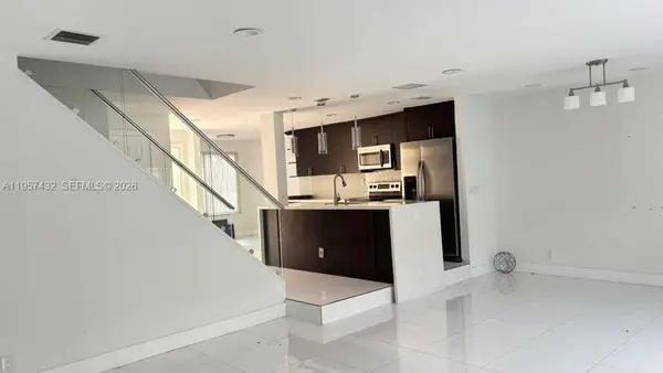 8195 NW 8th Manor #3, Plantation, FL 33324