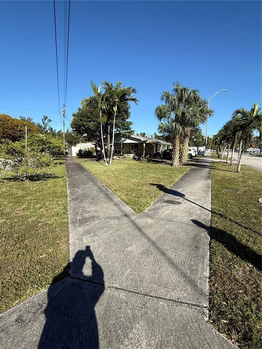 185 E 20th St, Hialeah, FL 33010 - Image #2