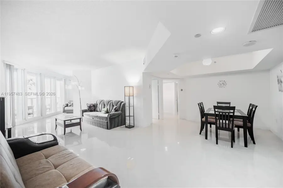 16445 Collins Ave #222, Sunny Isles Beach, FL 33160 - Image #3