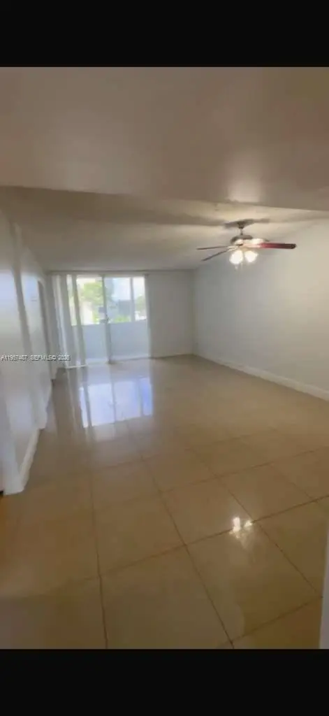 10000 NW 80th Ct #2261, Hialeah Gardens, FL 33016
