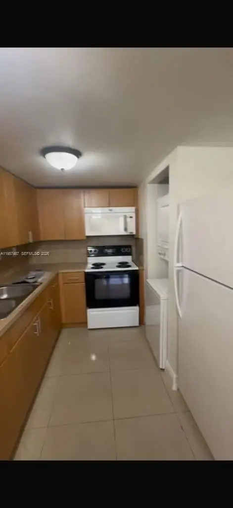 10000 NW 80th Ct #2261, Hialeah Gardens, FL 33016 - Image #2